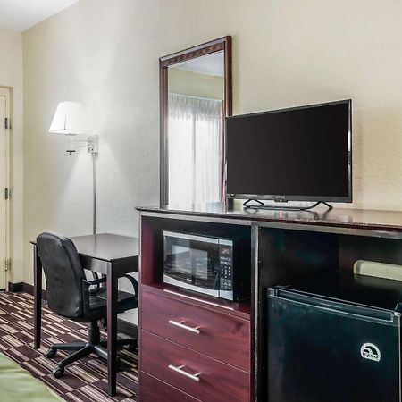Quality Inn Fort Pierce Exteriör bild