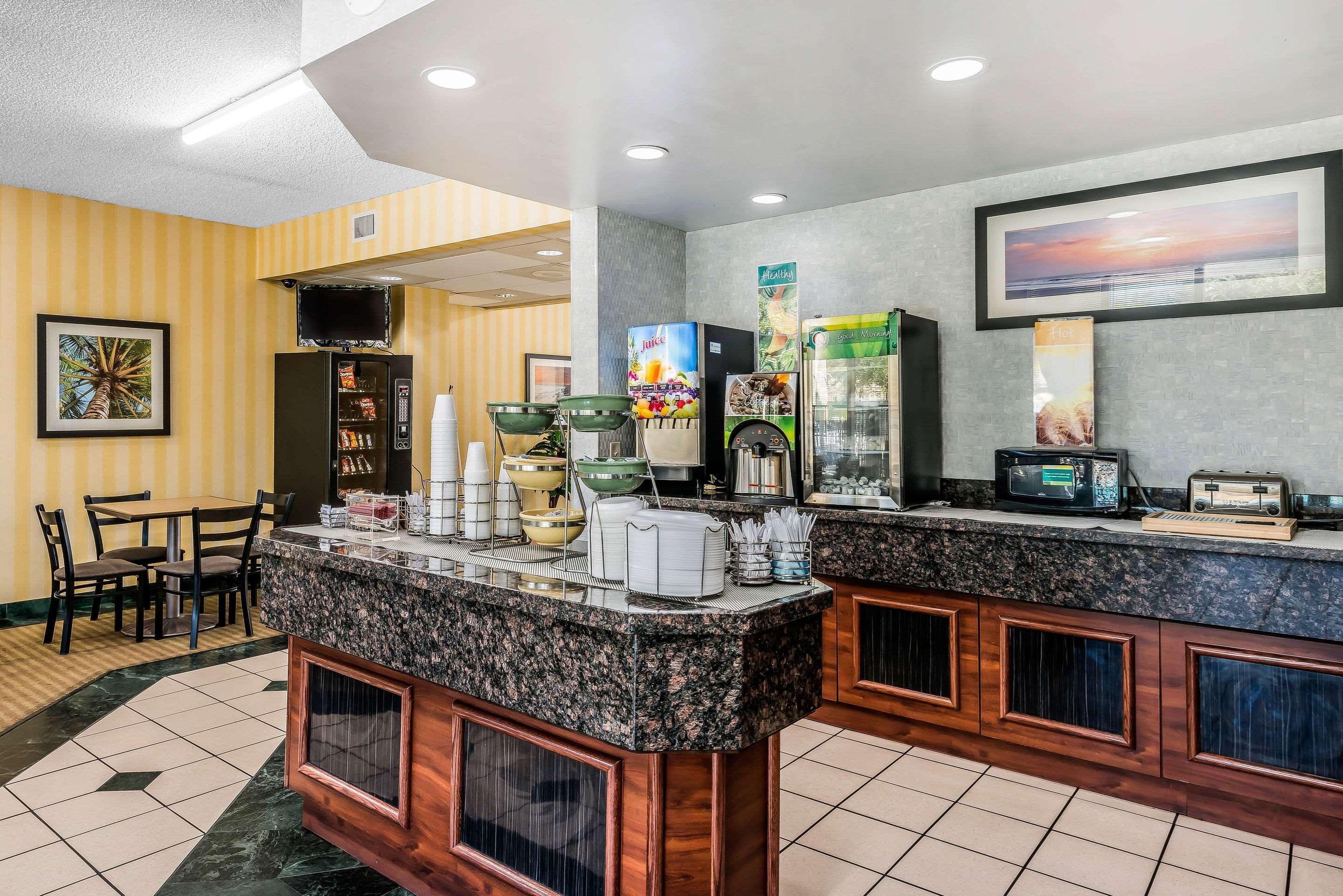 Quality Inn Fort Pierce Exteriör bild