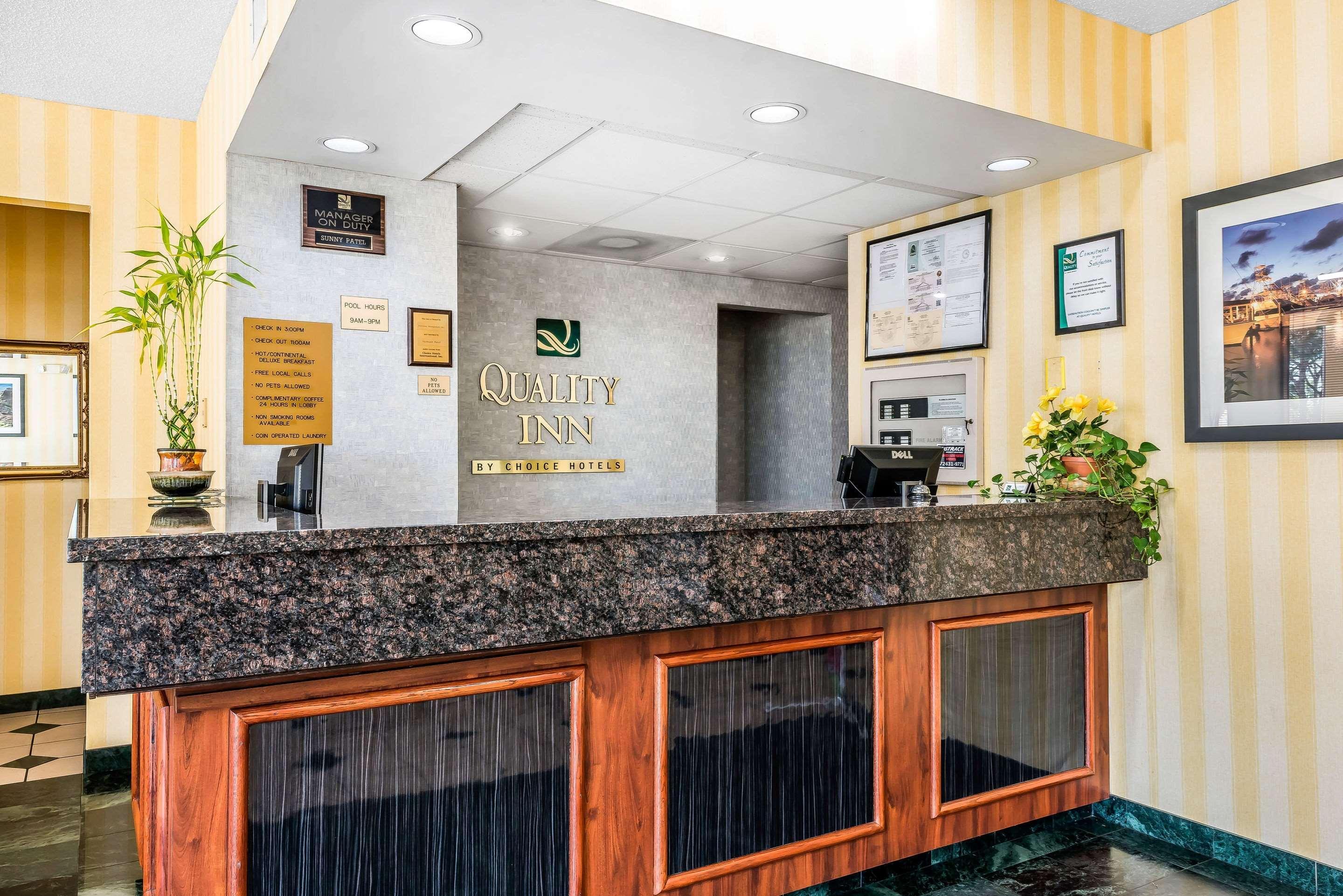 Quality Inn Fort Pierce Exteriör bild