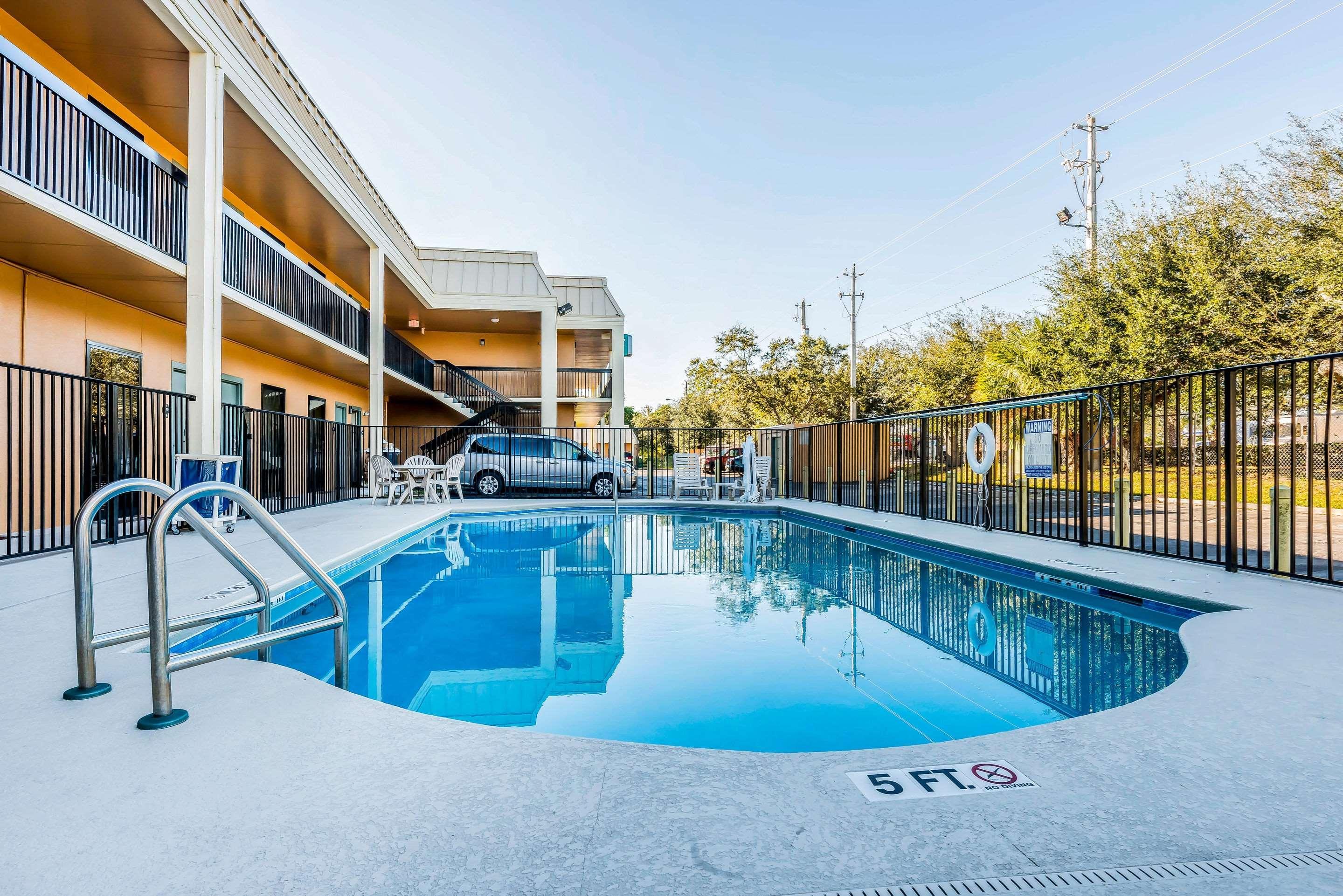 Quality Inn Fort Pierce Exteriör bild